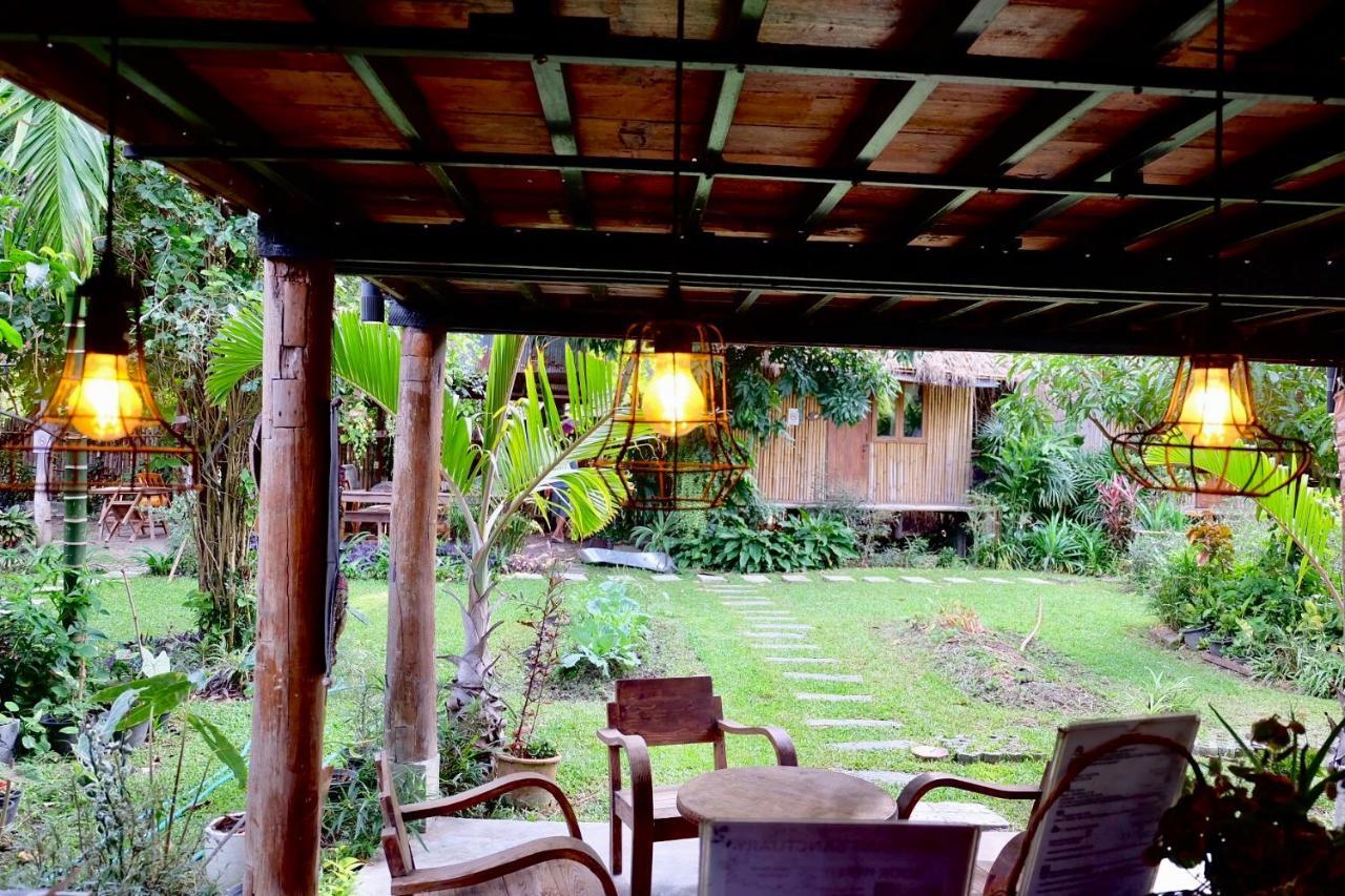 Lanna House Lanna Hut Chiangmai Bed & Breakfast Chiang Mai Bagian luar foto