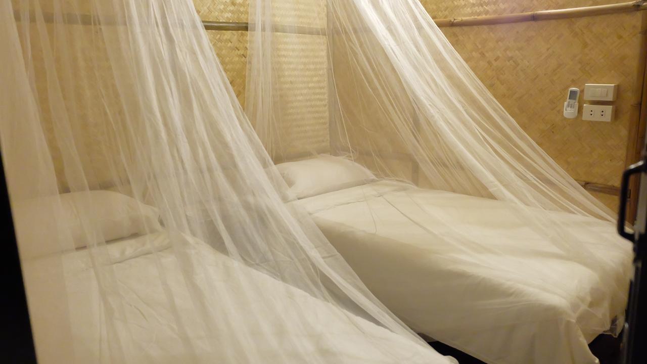 Lanna House Lanna Hut Chiangmai Bed & Breakfast Chiang Mai Bagian luar foto